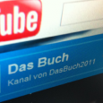 Die Videos Mit dem eigenen YouTube-Kanal „Das Buch 2011“ wurden Hinweisvideos nach außen kommuniziert. Das ARG nahm mit dem Video...