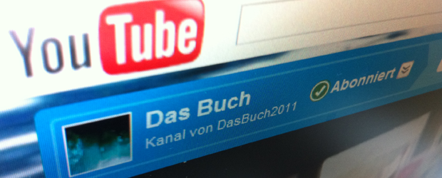 Mit dem eigenen YouTube-Kanal „Das Buch 2011“ wurden Hinweisvideos nach außen kommuniziert. Das ARG nahm mit dem Video...